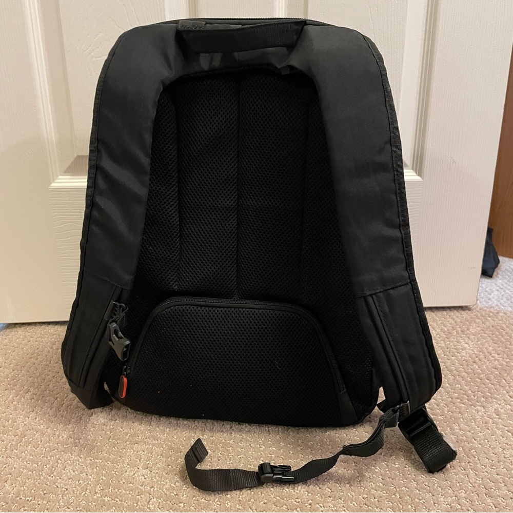 Case Logic Camera Backpack - Picture 6 of 6
